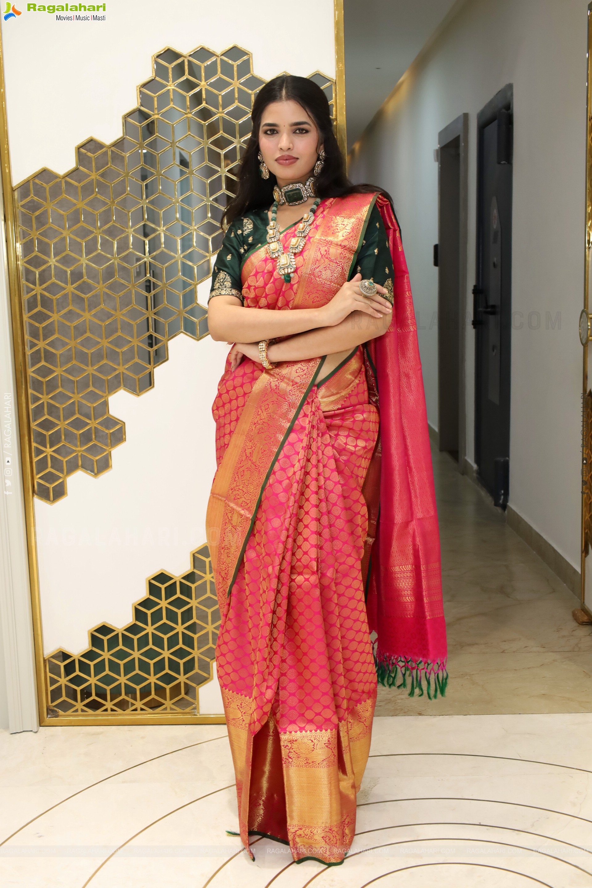 Urmila Chauhan Poses with Traditional Designer Jewellery, HD Gallery