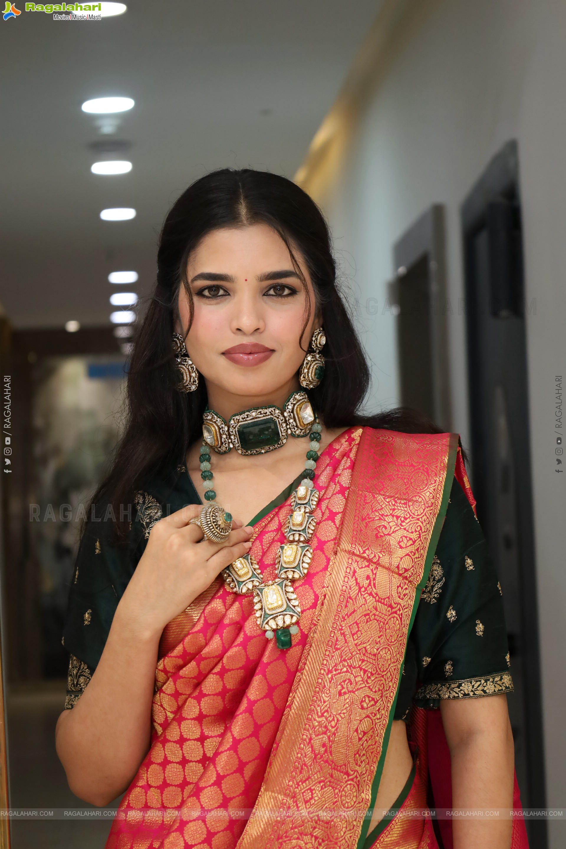 Urmila Chauhan Poses with Traditional Designer Jewellery, HD Gallery