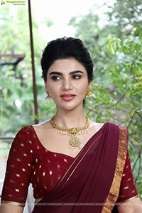 Varsha poses with Designer Jewellery, HD Gallery
