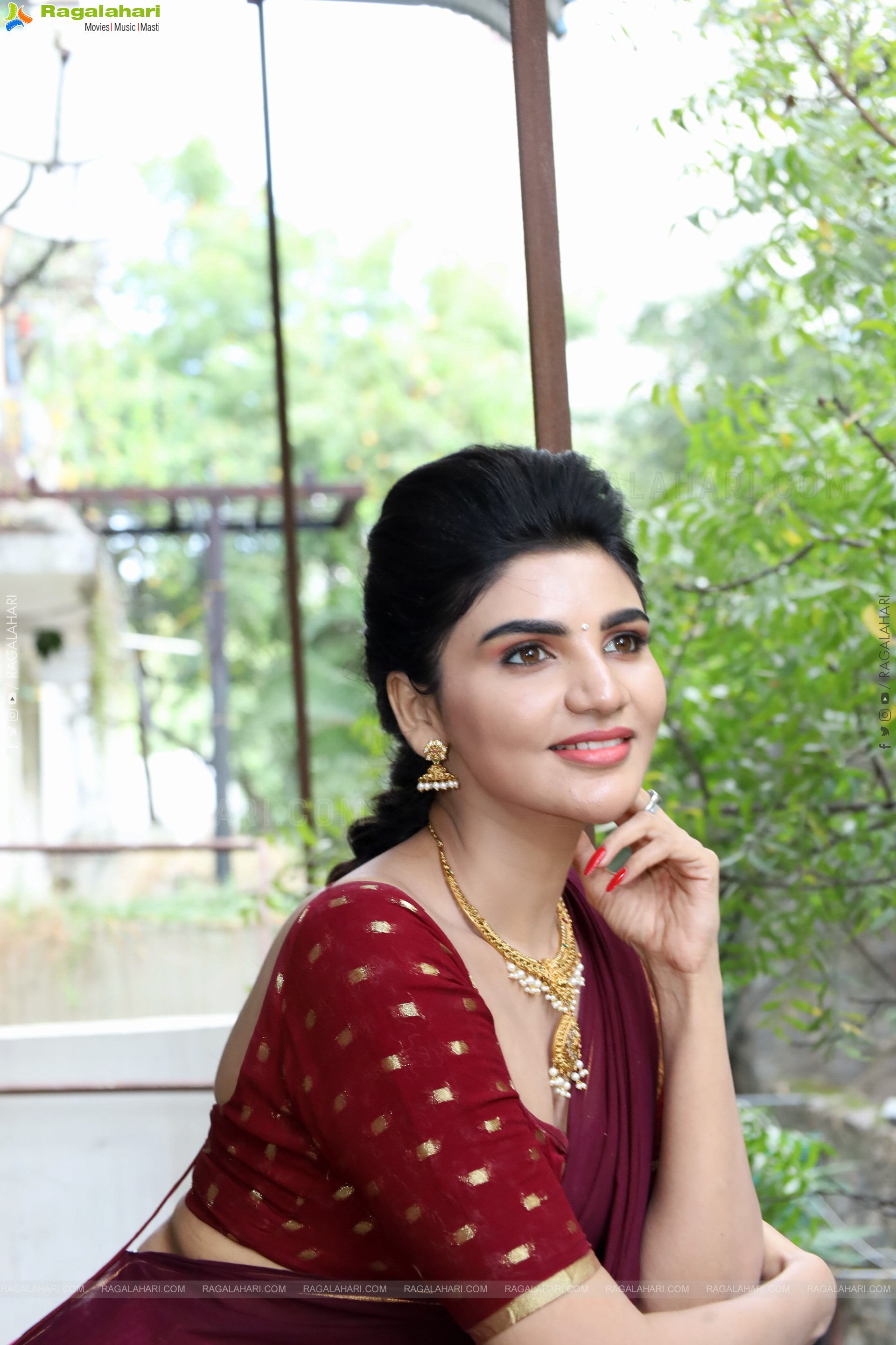 Varsha poses with Designer Jewellery, HD Gallery