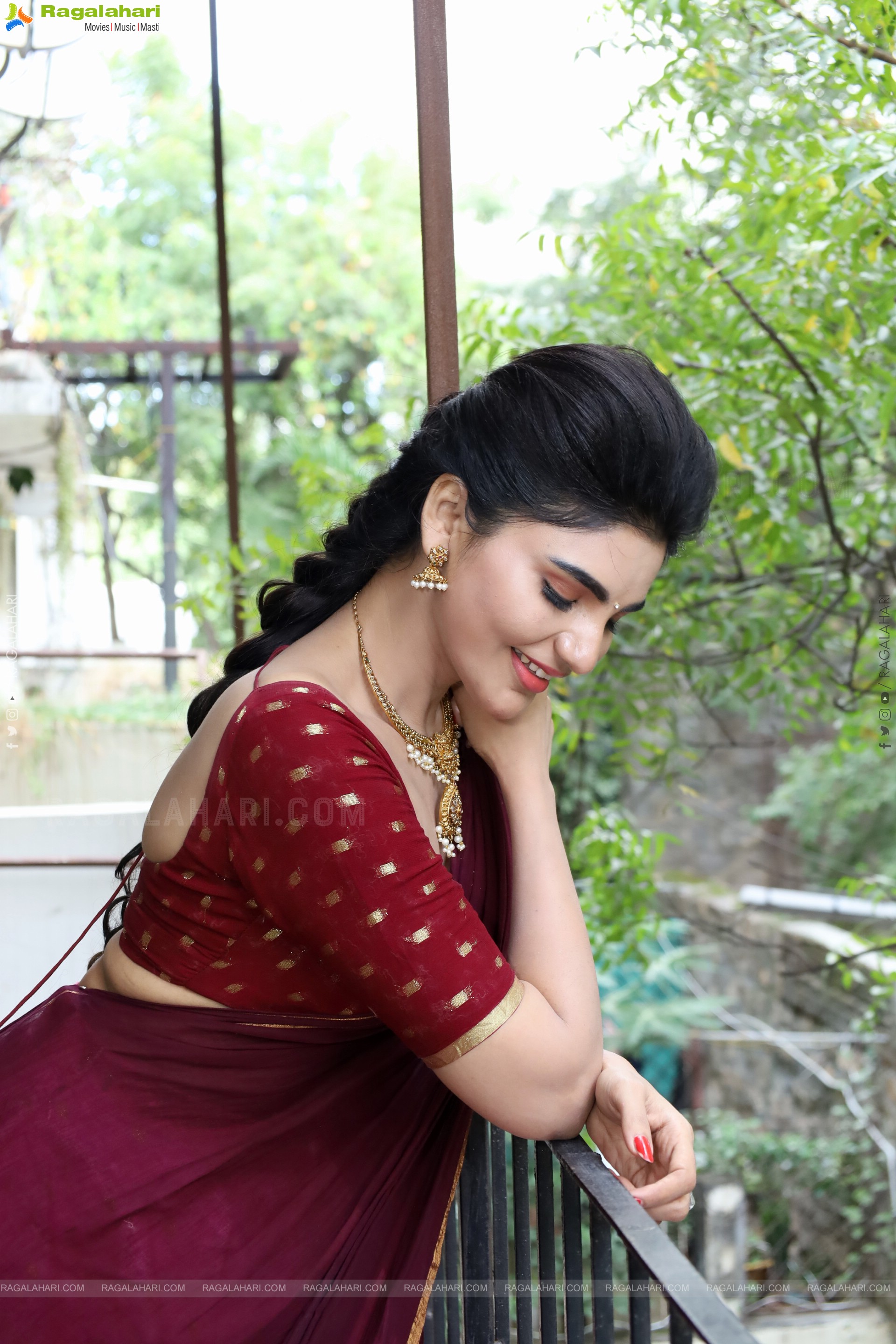 Varsha poses with Designer Jewellery, HD Gallery