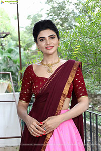 Varsha poses with Designer Jewellery, HD Gallery