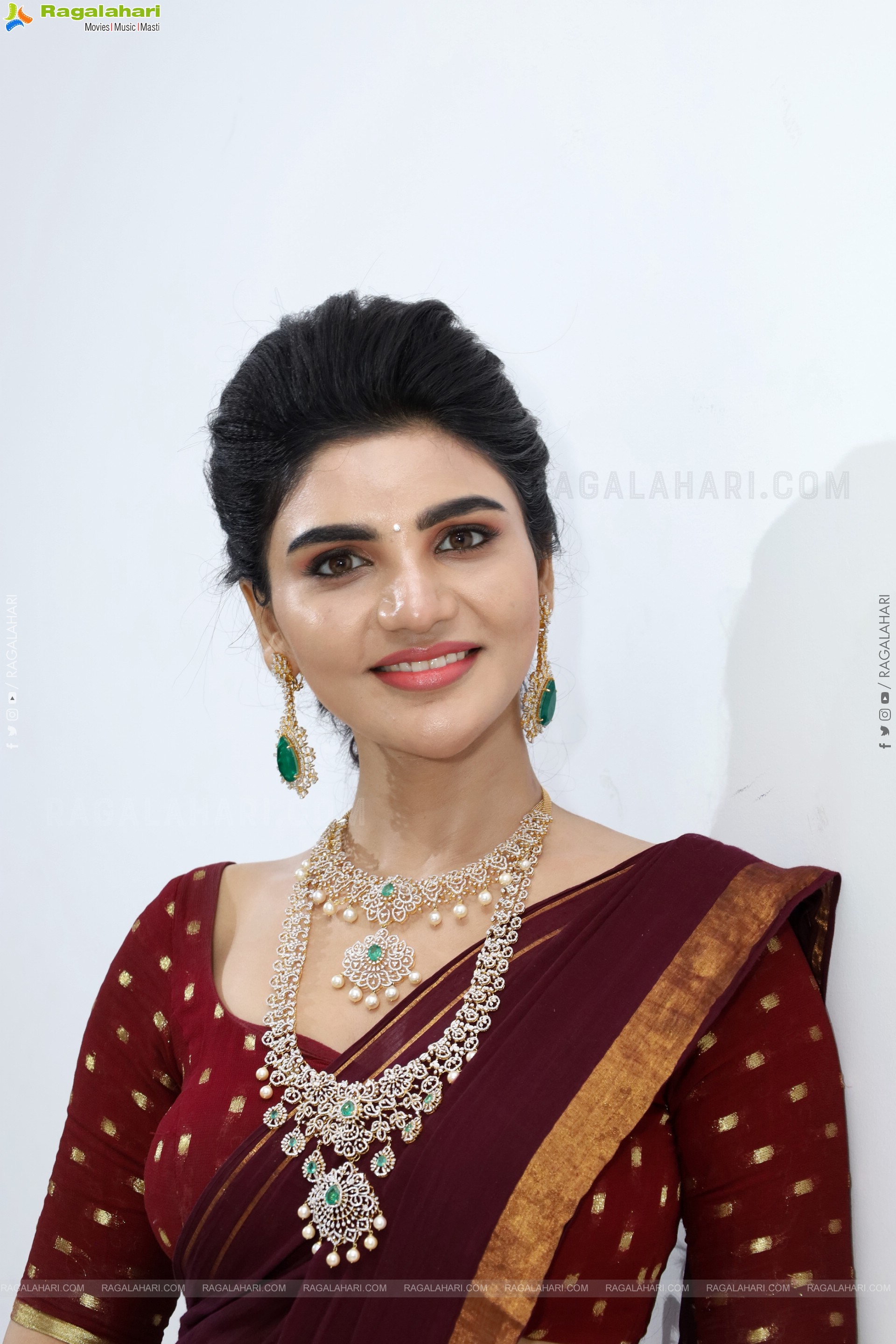 Varsha poses with Designer Jewellery, HD Gallery