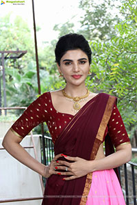 Varsha poses with Designer Jewellery, HD Gallery