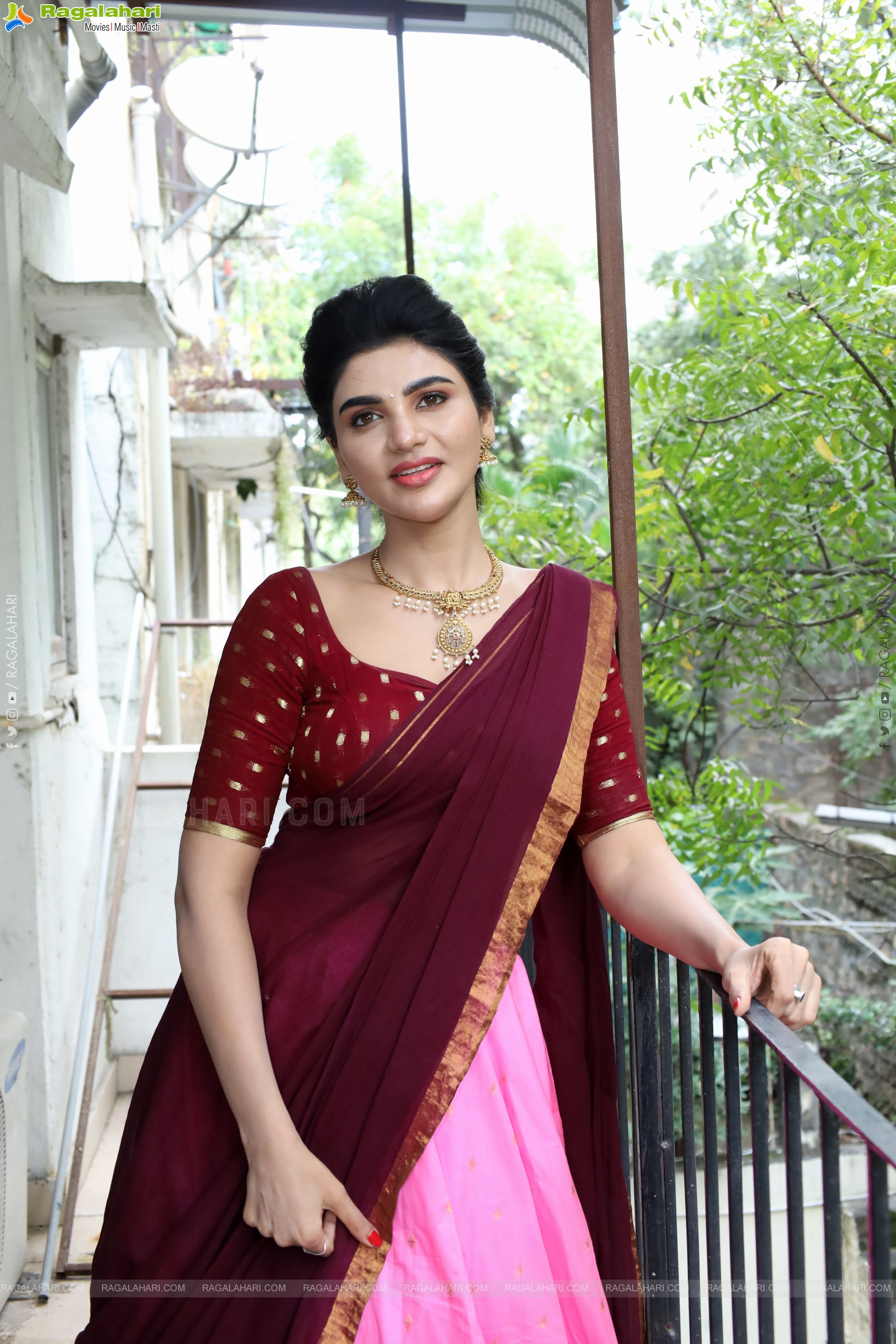 Varsha poses with Designer Jewellery, HD Gallery