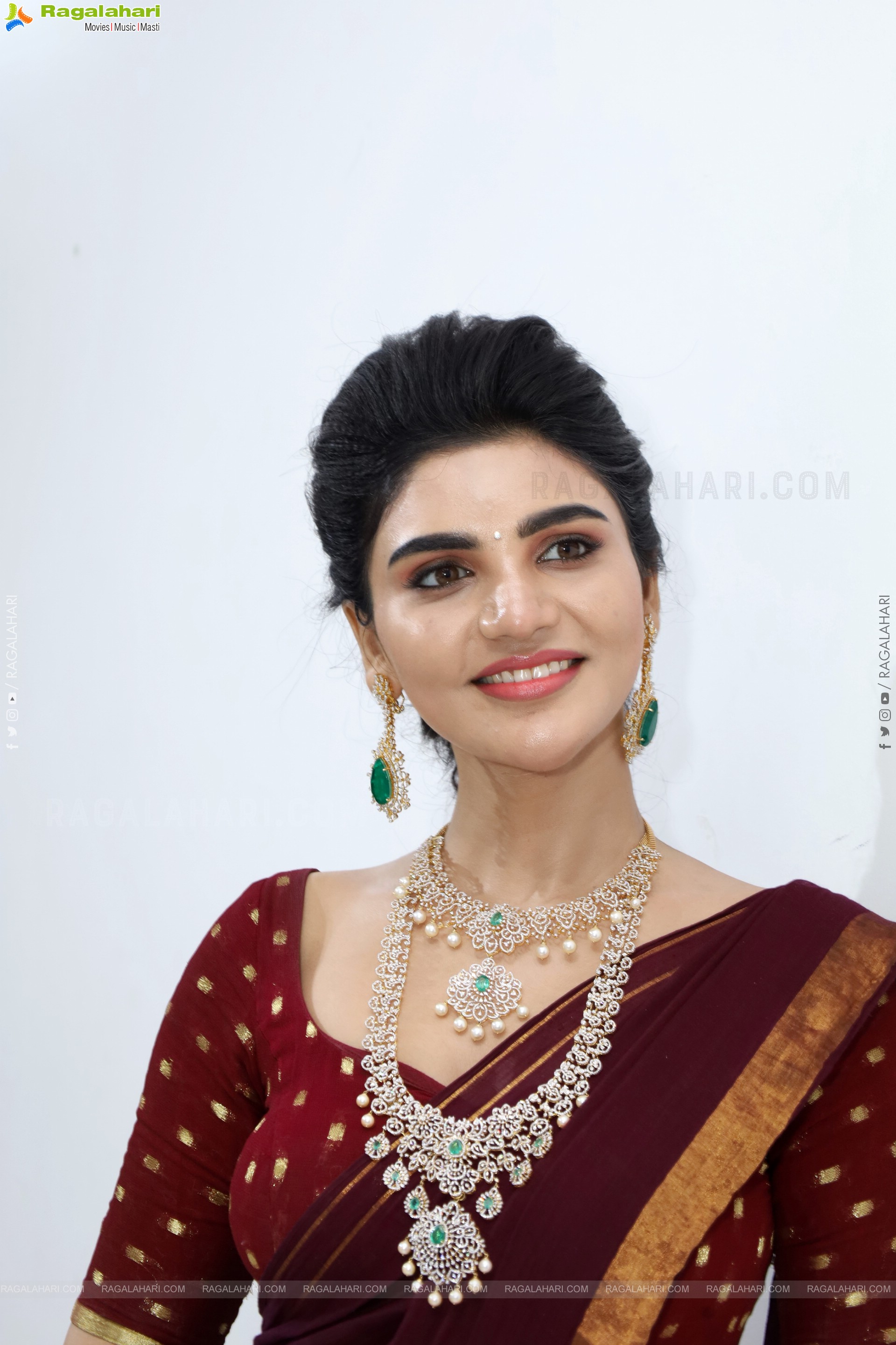 Varsha poses with Designer Jewellery, HD Gallery