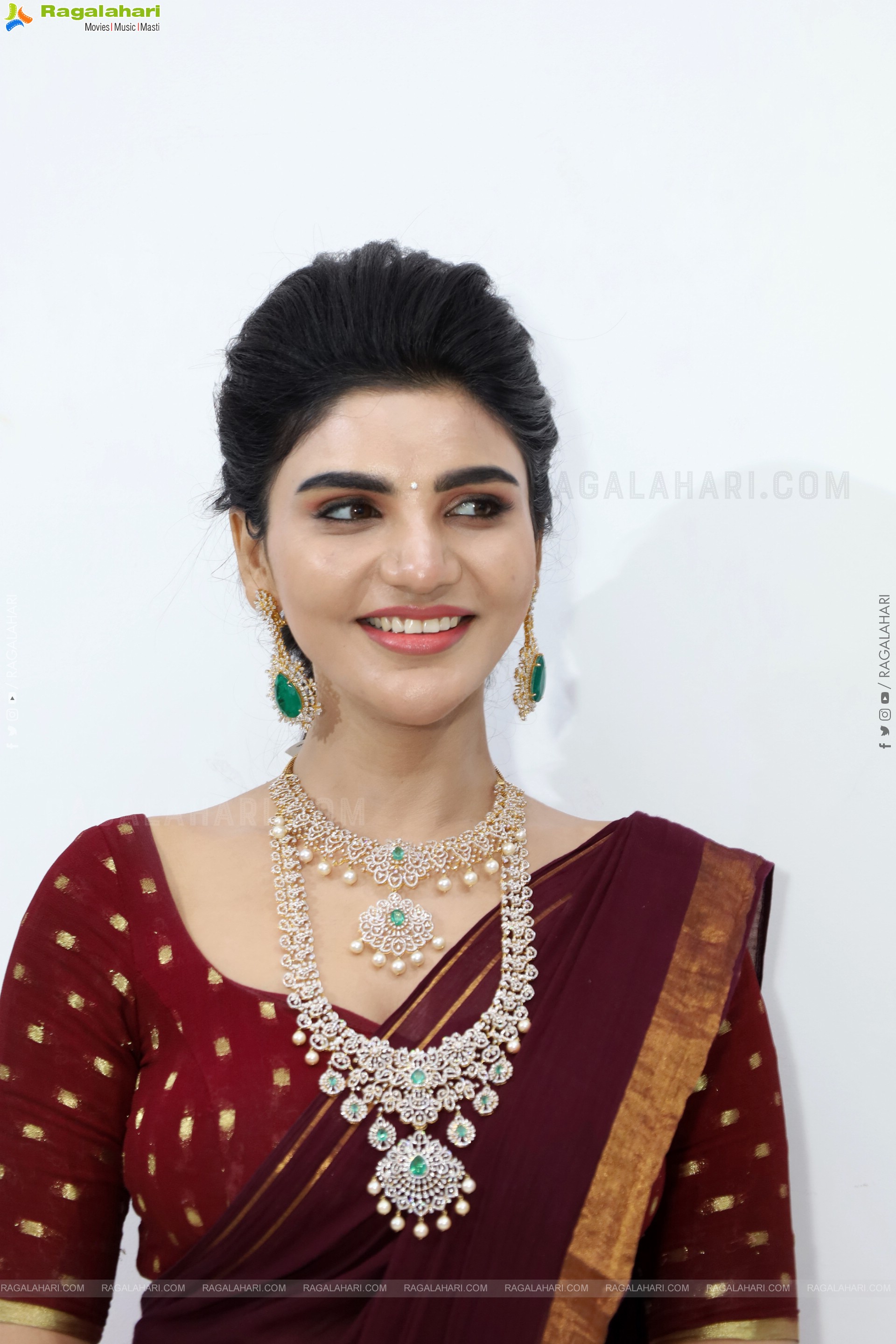 Varsha poses with Designer Jewellery, HD Gallery