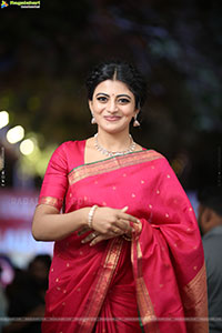 Anandhi at Garividi Lakshmi Trailer Launch, HD Gallery 