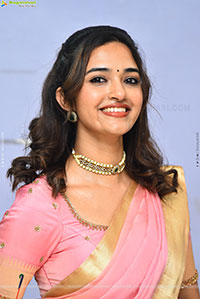 Anyuktha Nallani Beautiful stills in Traditional Half Saree