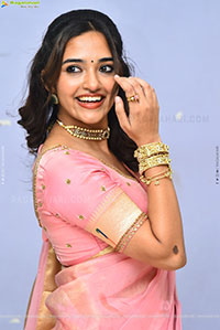 Anyuktha Nallani Beautiful stills in Traditional Half Saree