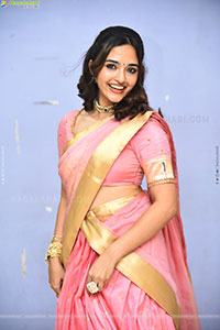Anyuktha Nallani Beautiful stills in Traditional Half Saree