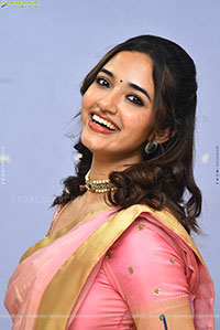 Anyuktha Nallani Beautiful stills in Traditional Half Saree