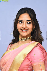 Anyuktha Nallani Beautiful stills in Traditional Half Saree