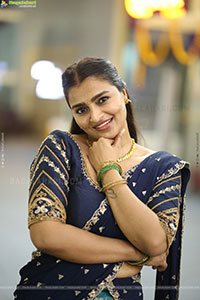 Jyothi Ramana Traditional stills in Half-Saree, HD Gallery