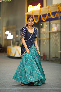 Jyothi Ramana Traditional stills in Half-Saree, HD Gallery
