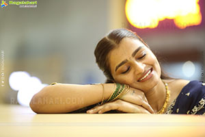 Jyothi Ramana Traditional stills in Half-Saree, HD Gallery