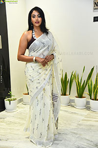Kamakshi Bhaskarla Glam stills in Organza White Linen Saree