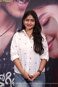 Nakshatra at Thella Kaagitham Movie Success Meet, HD Gallery