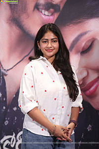 Nakshatra at Thella Kaagitham Movie Success Meet, HD Gallery