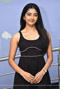 Preethi Pagadala at 418 Movie Success Press Meet, HD Gallery