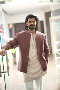 Vijay Deverakonda at Ranabaali Movie Interview, HD Gallery 