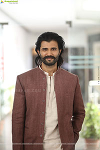 Vijay Deverakonda at Ranabaali Movie Interview, HD Gallery 