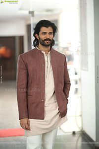 Vijay Deverakonda at Ranabaali Movie Interview, HD Gallery 