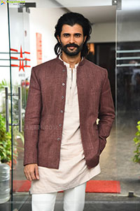 Vijay Deverakonda at Ranabaali Movie Interview, HD Gallery 