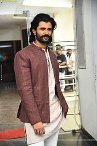 Vijay Deverakonda at Ranabaali Movie Interview, HD Gallery 