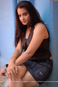 Roopa Kaur Photogallery/Wallpapers