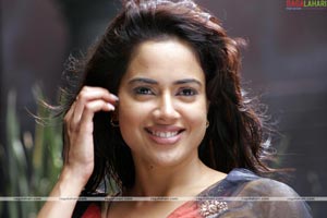 Sameera Reddy Photo Gallery from Surya S/O Krishnan