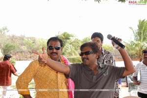 Shashirekha Parinayam (Tarun,Genelia) Working Stills