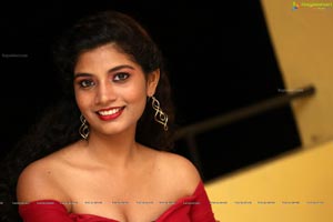 Manasantha Nuvve Heroine Bindu