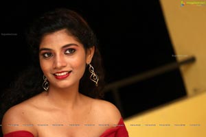 Manasantha Nuvve Heroine Bindu