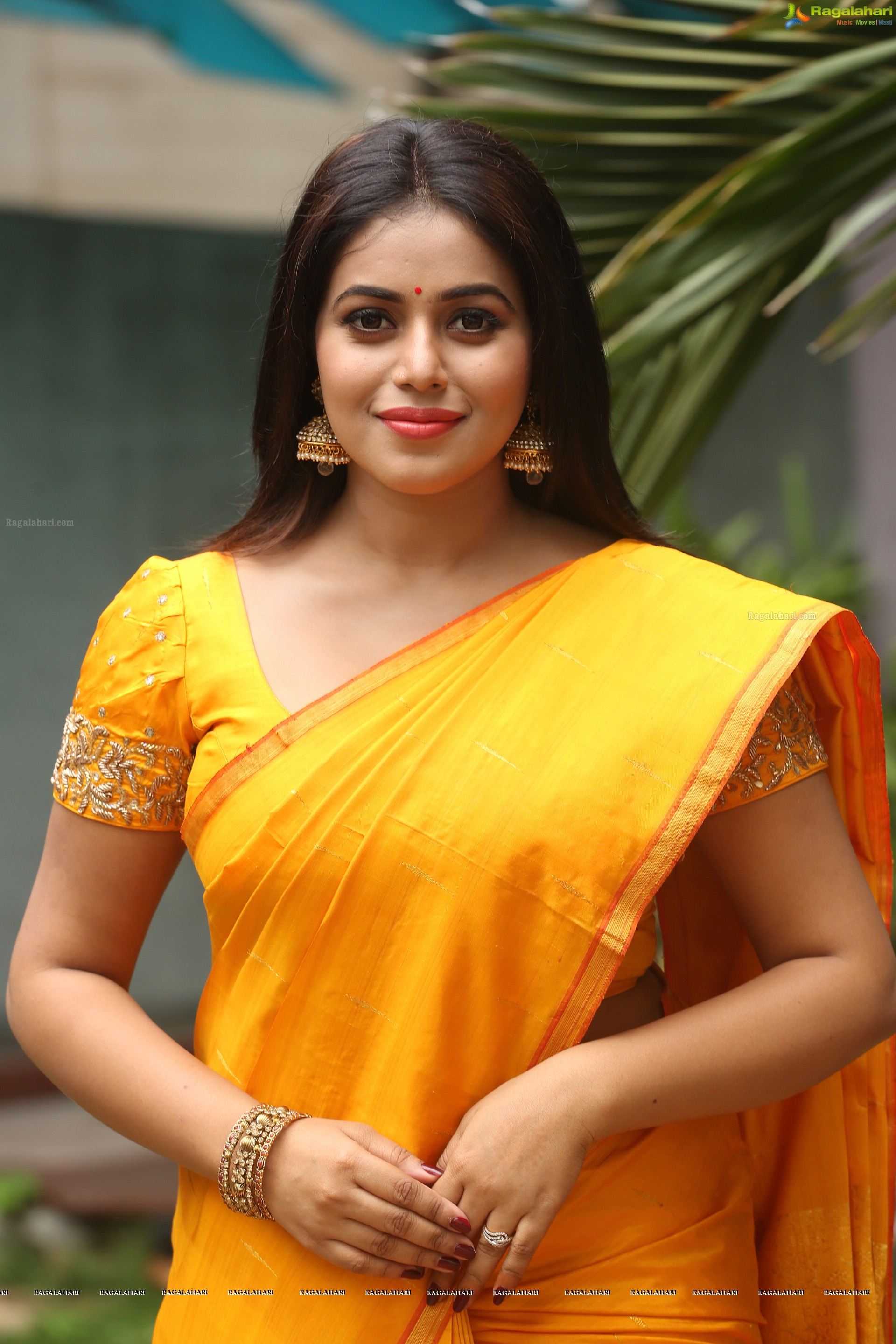 Poorna (High Definition)