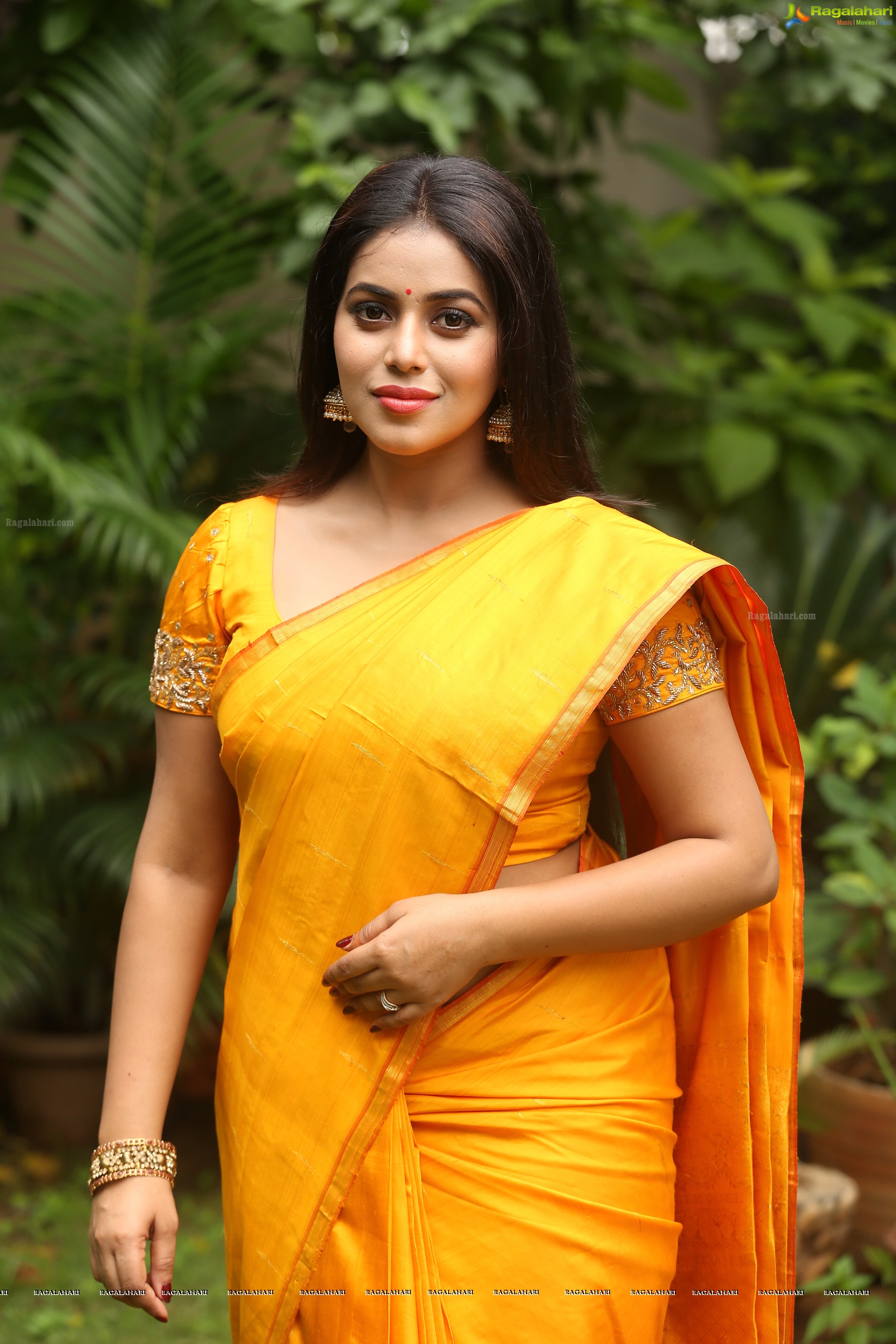 Poorna (High Definition)