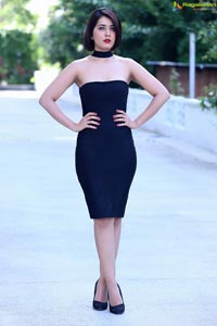 Raashi Khanna Tamil Actress