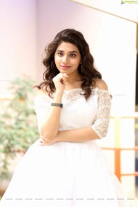 Heroine Tejaswini Photos