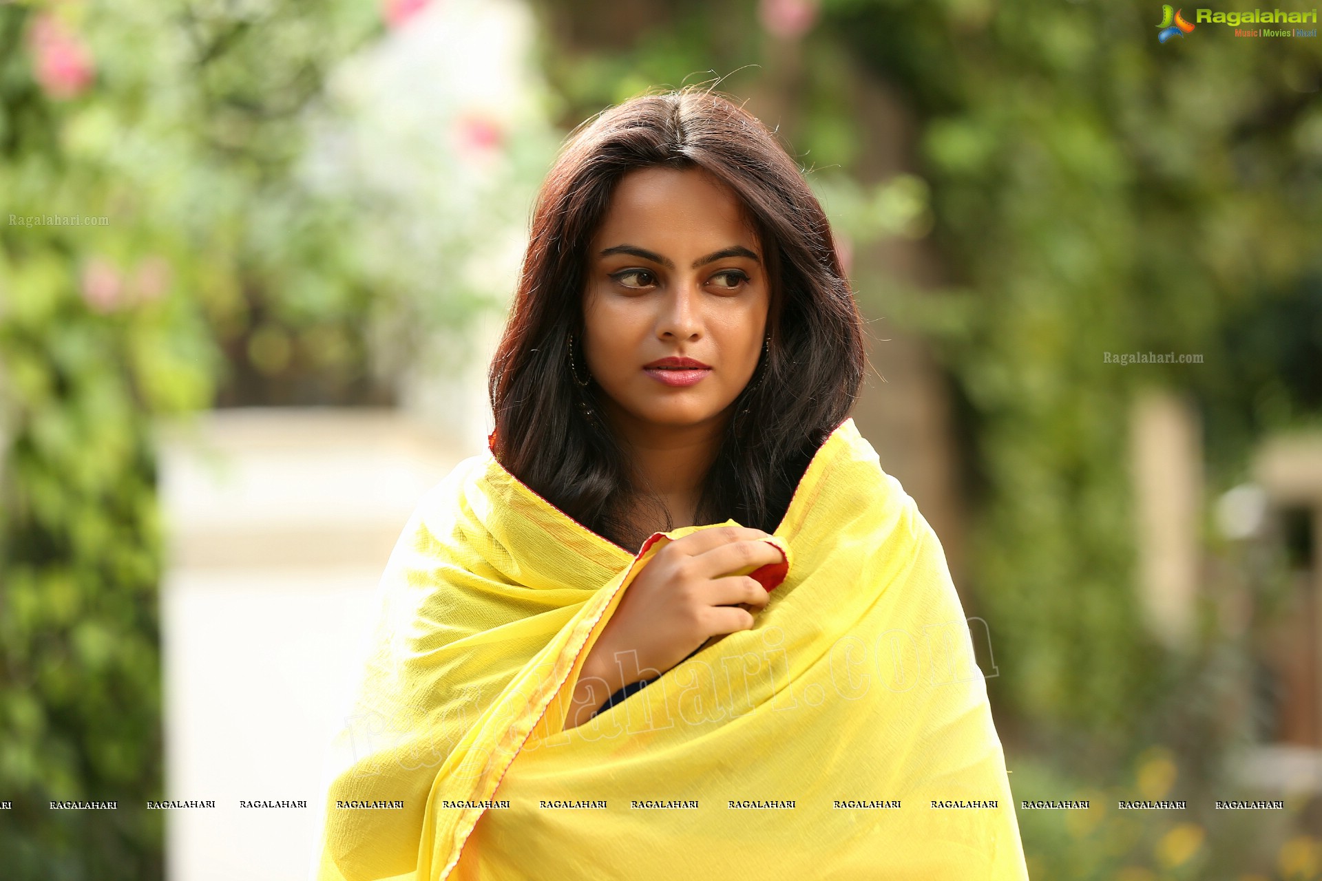 Athithi Das (Exclusive) (High Definition)