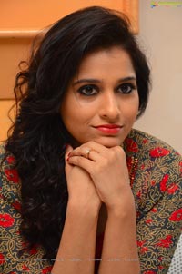 Heroine Rashmi Gautam Photos