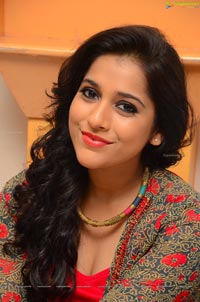 Heroine Rashmi Gautam Photos