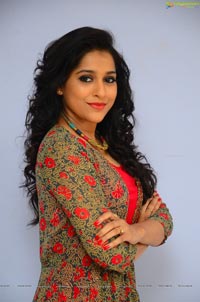 Heroine Rashmi Gautam Photos