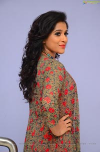 Heroine Rashmi Gautam Photos