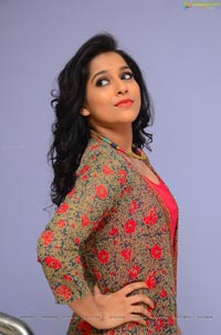 Heroine Rashmi Gautam Photos