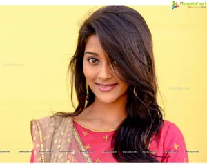 Pooja Jhaveri Photos