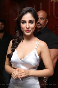 Priya Banerjee HD Photos