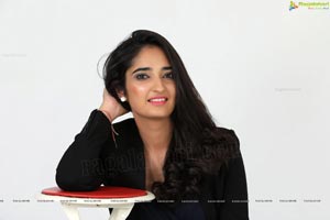 Radhika Mehrotra High Definition Photos