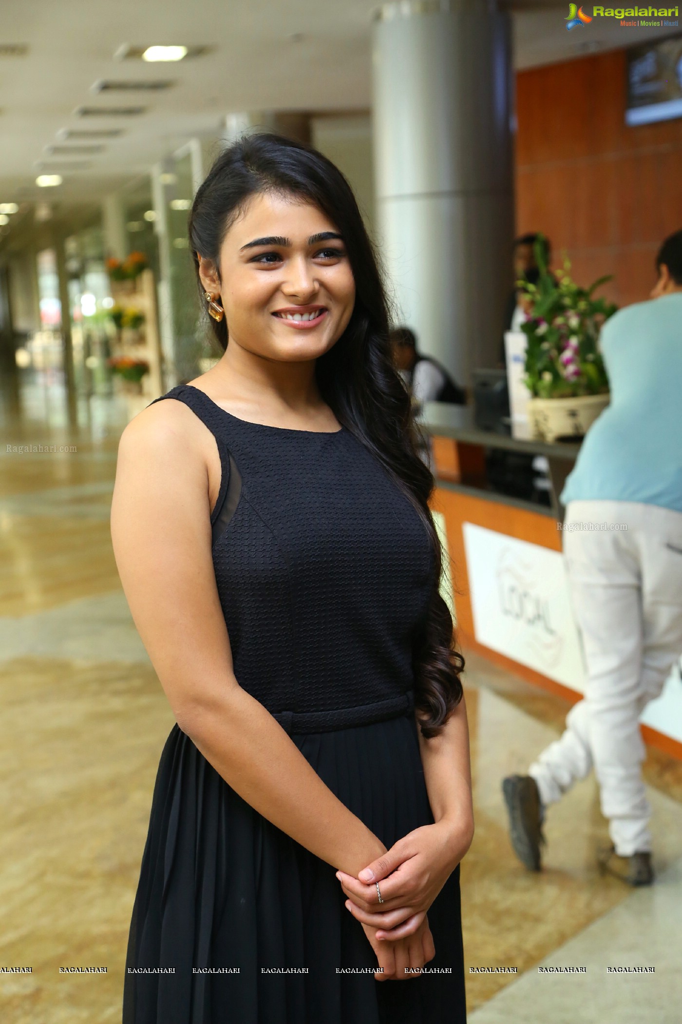 Shalini Pandey (Posters)