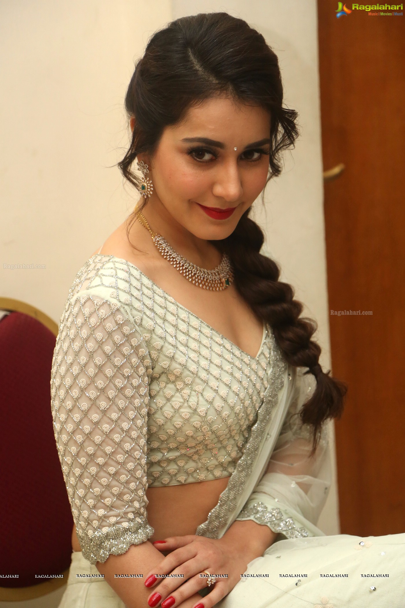 Raashi Khanna (Posters)