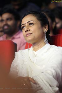 Namrata Shirodkar-Gautham-Sitara